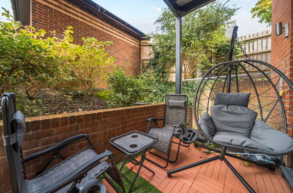 Property photo 2 of 14 1536378-4-1A13Ed4...