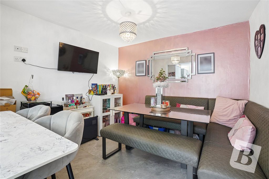 Property photo 3 of 20 Dining Area