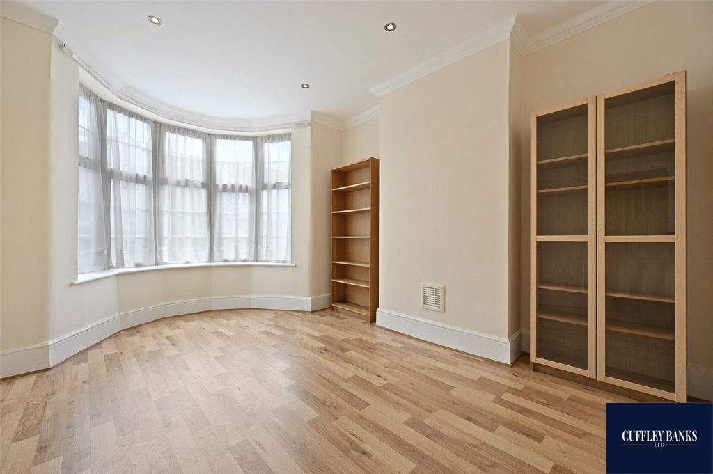 Property photo 1 of 10 Picture No. 01