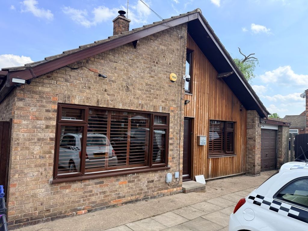 Property photo 3 of 43