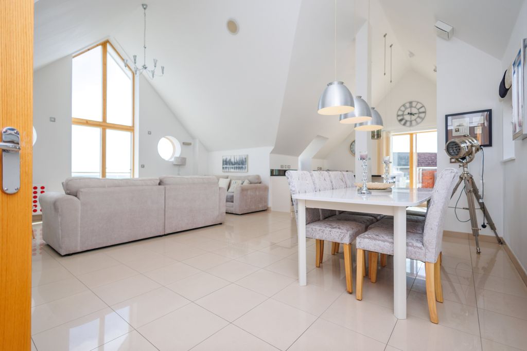 Property photo 3 of 20 Living Area