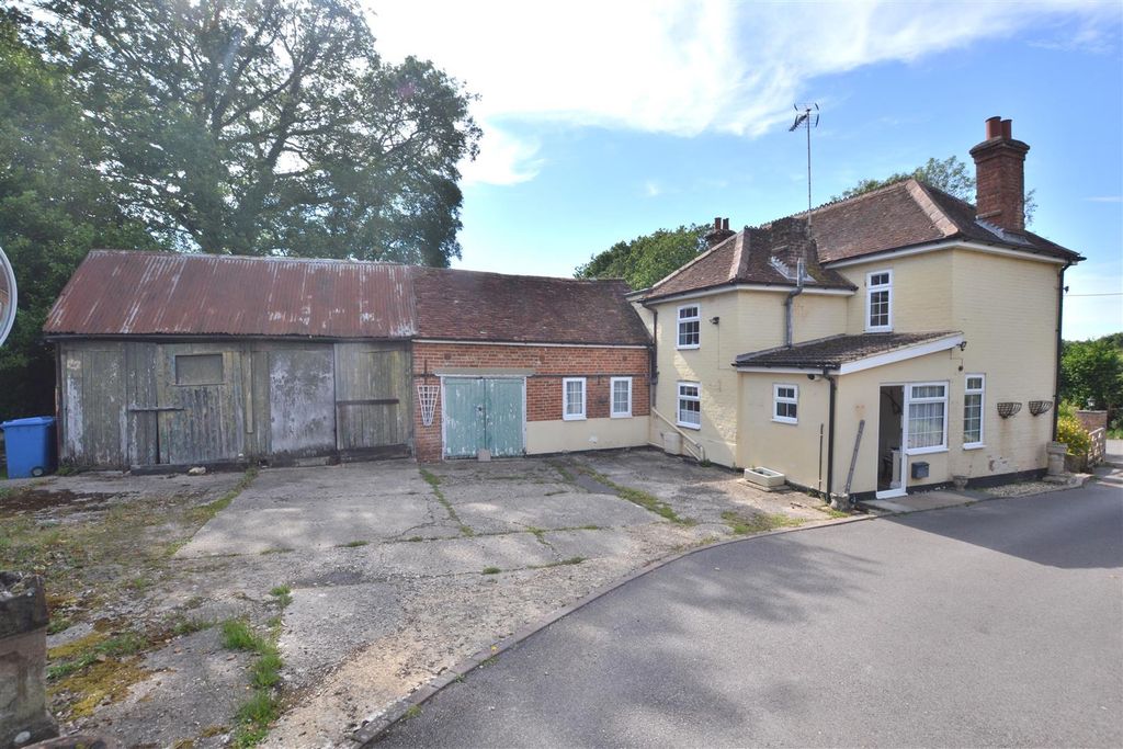 Property photo 1 of 27 Side.Jpg