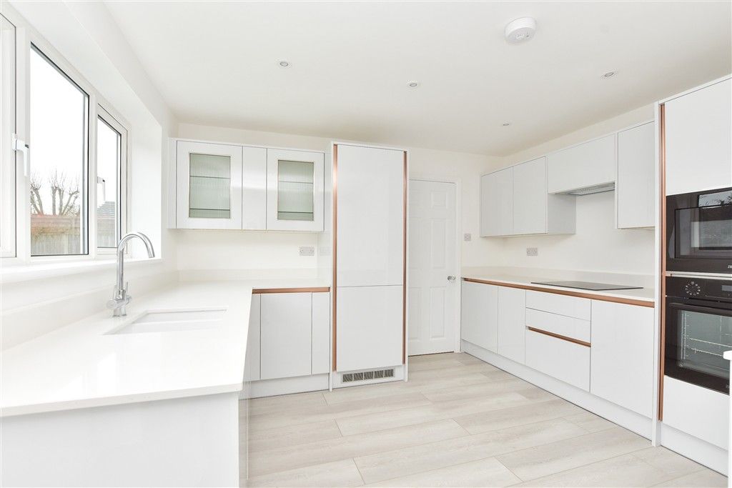 Property photo 2 of 15 Kitchen/Breakfast Room