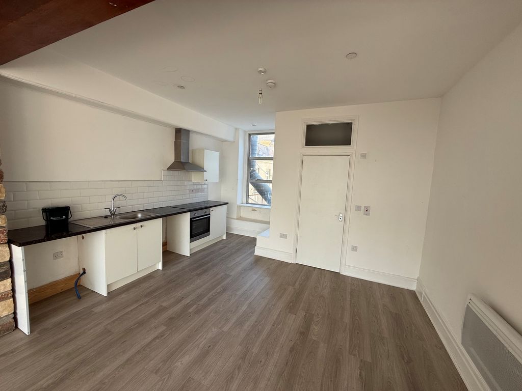 Property photo 2 of 3 Bedroom 1