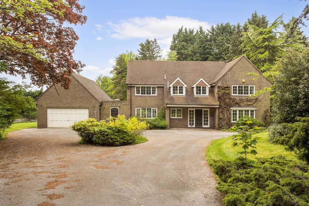 Property photo 1 of 24