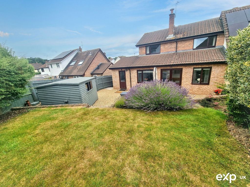 Property photo 2 of 24
