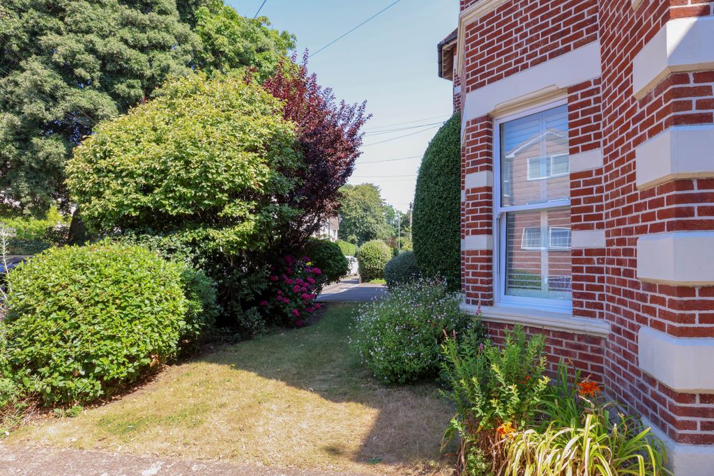 Property photo 1 of 16 333A6193