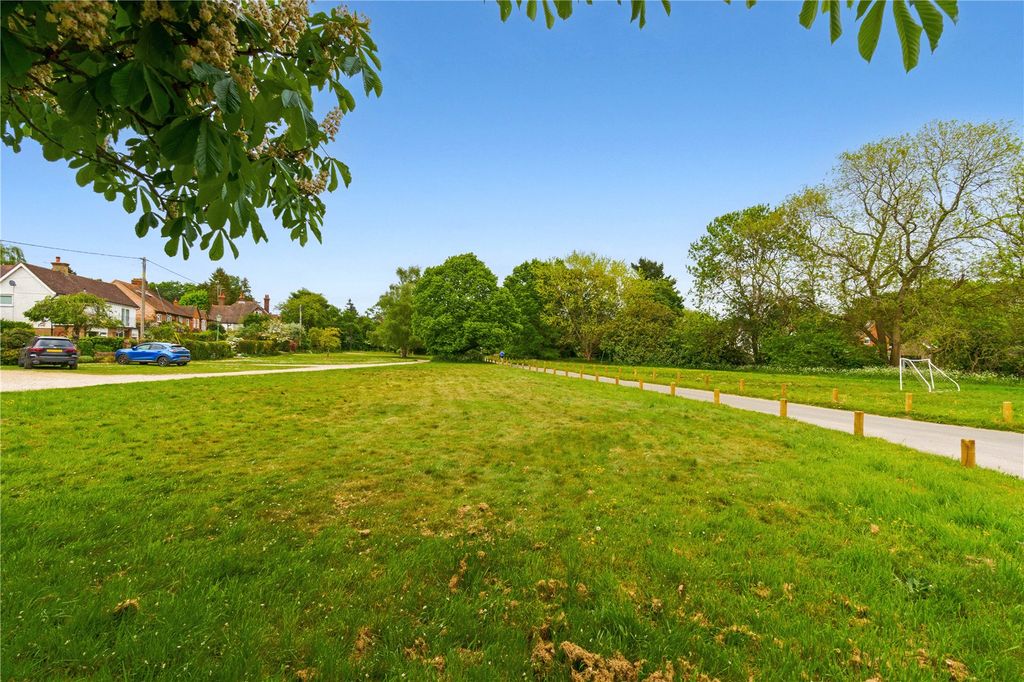 Property photo 3 of 16 Frontage