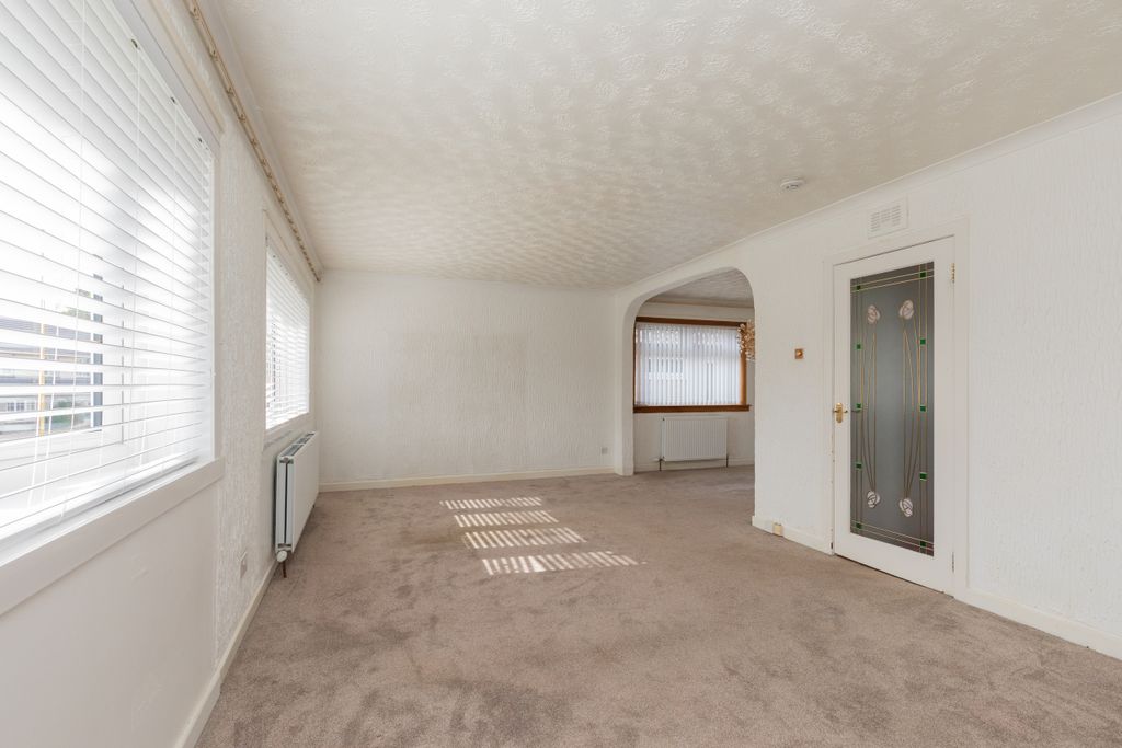 Property photo 3 of 28 6 Acacia Drive Pa2 9Ls L-3