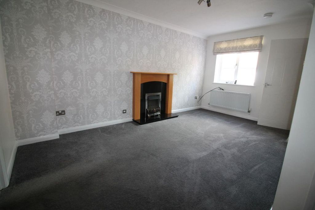 Property photo 2 of 9 Lounge
