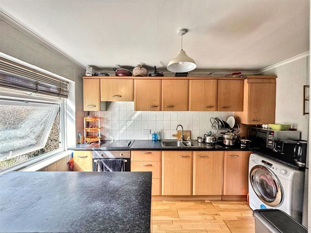 Property photo 3 of 14 5.Jpg