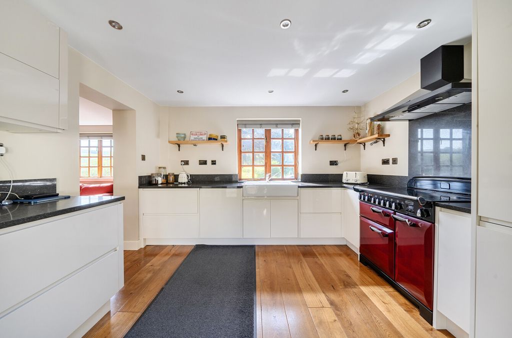 Property photo 2 of 22 1481838-15-6A3c13...