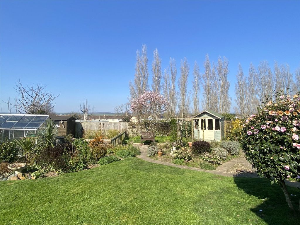 Property photo 3 of 20 Picture No. 24