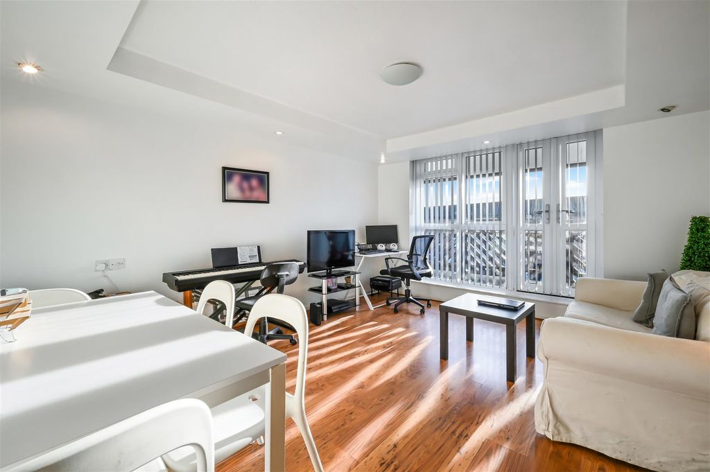Property photo 1 of 10 Derwent Road (3).Jpg