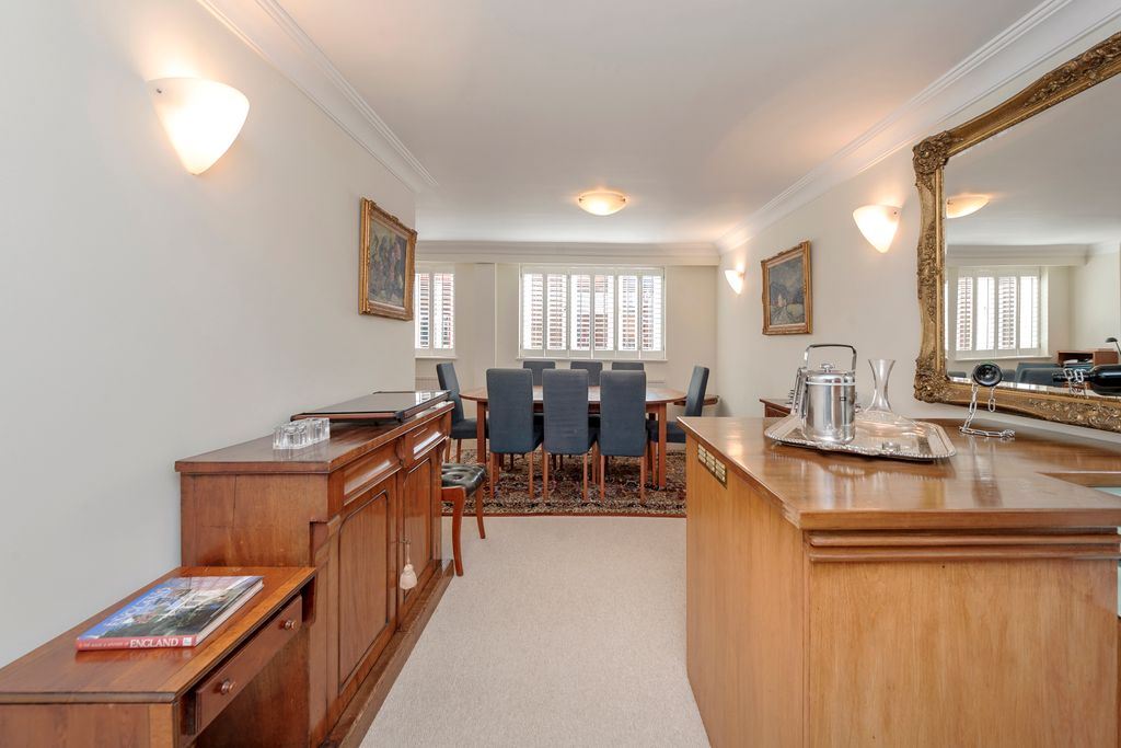 Property photo 2 of 10 29 Ives St-0555.Jpg