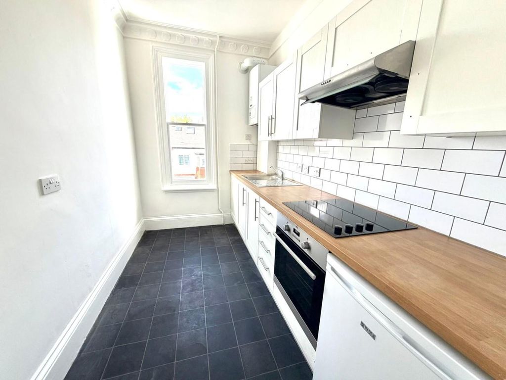 Property photo 1 of 6 Kitchen
