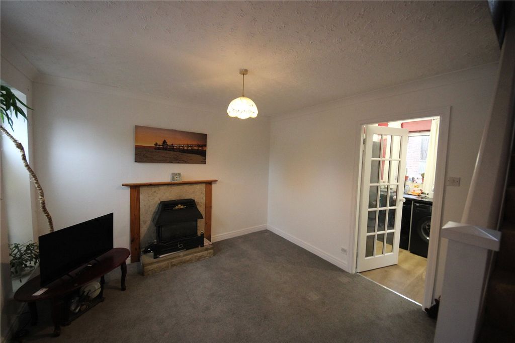 Property photo 2 of 8 Living Room