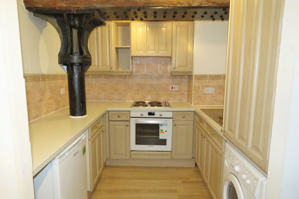 Property photo 2 of 12 9008600-68692-133088234088688659-4282Bf00-3E0B-954