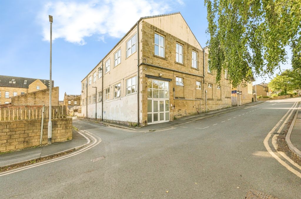 Property photo 2 of 10