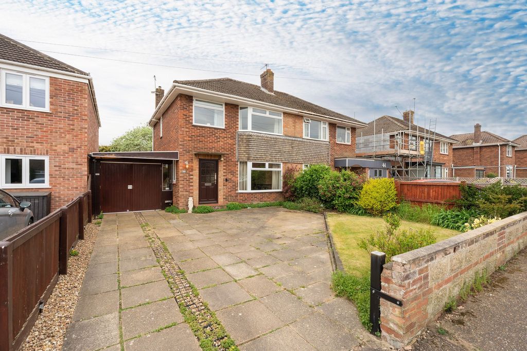 Property photo 1 of 19