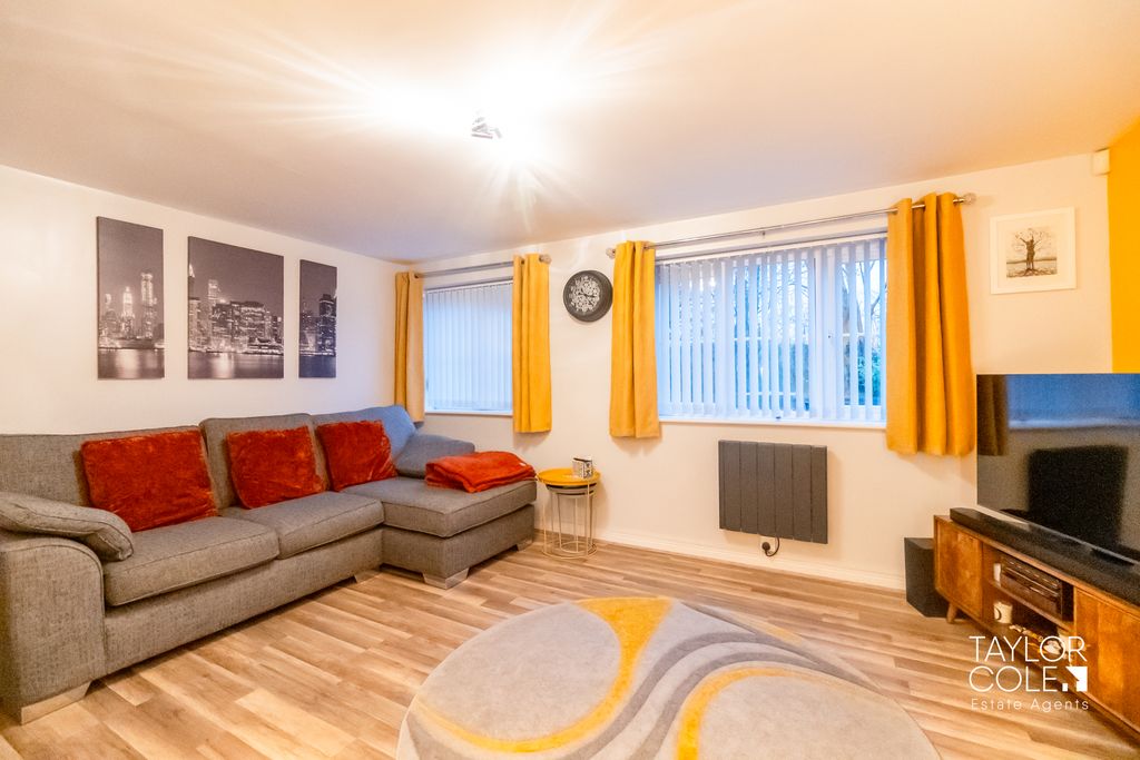 Property photo 3 of 16