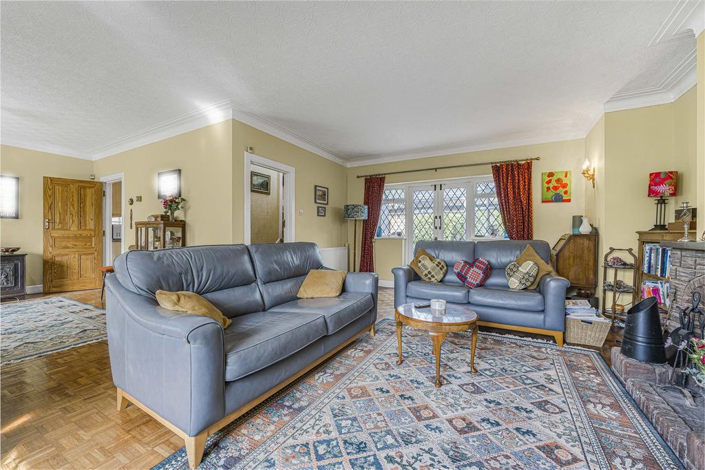 Property photo 3 of 36