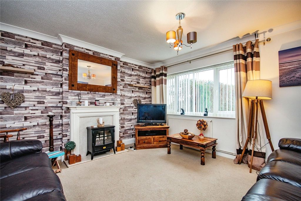 Property photo 3 of 17 Picture No. 32