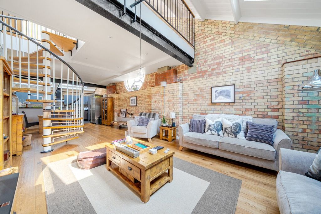 Property photo 2 of 18 Picture No. 04