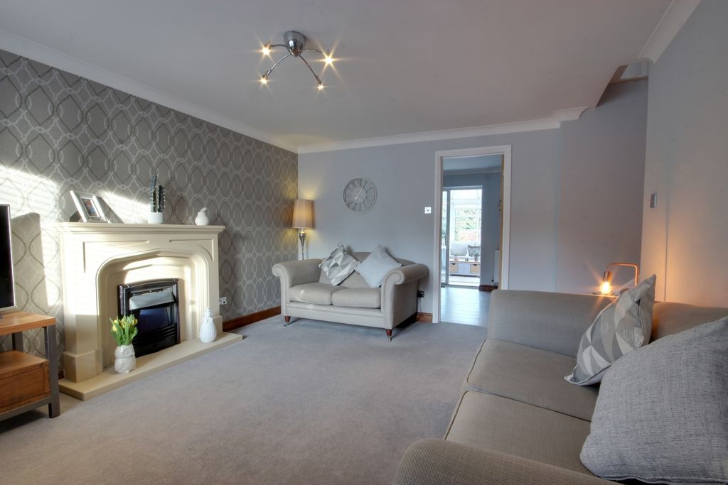 Property photo 3 of 21 1 Lounge A