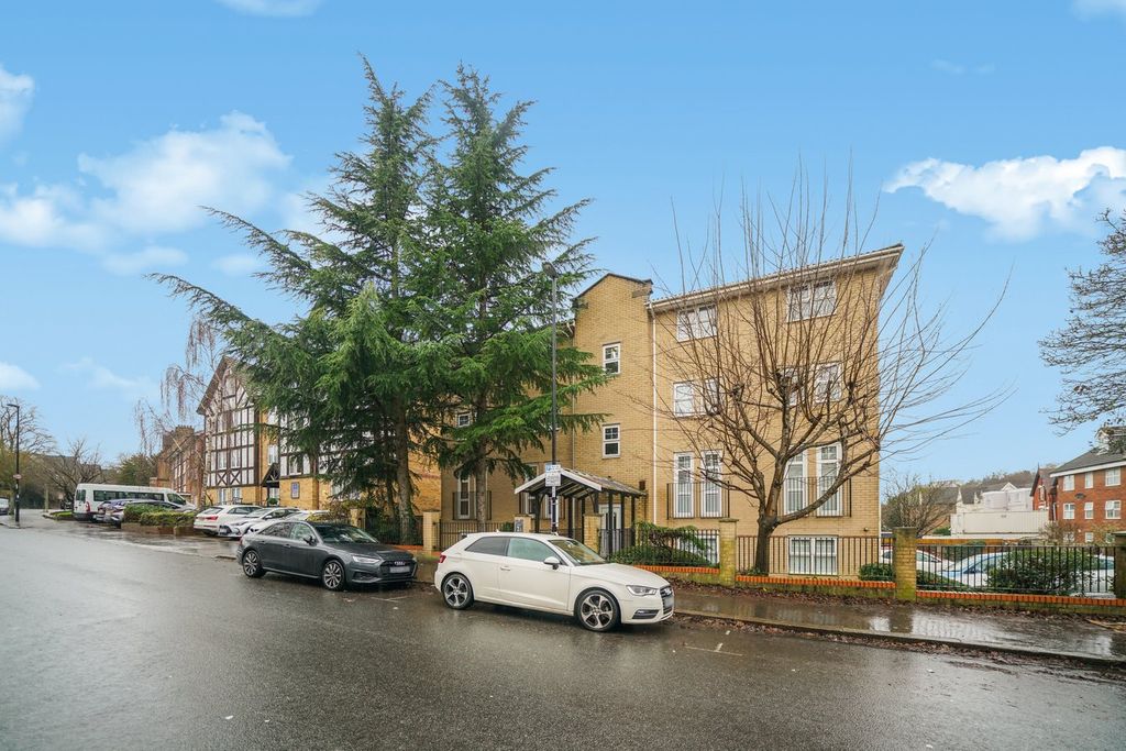 Property photo 1 of 14