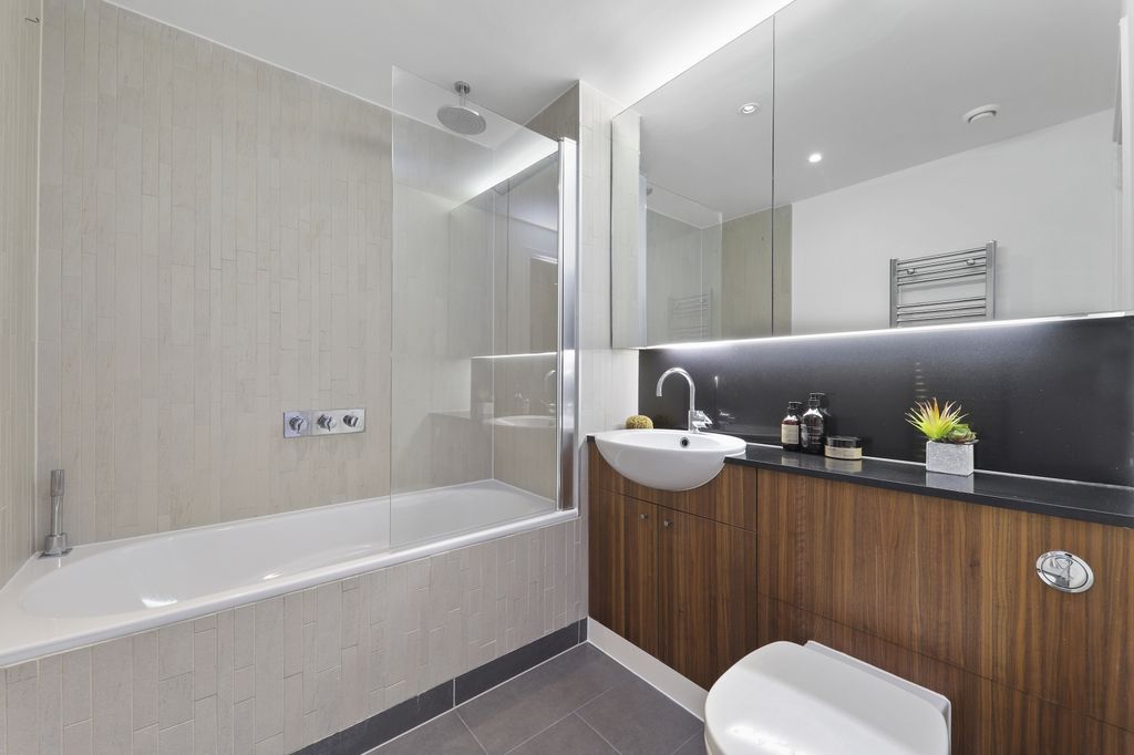 Property photo 1 of 25