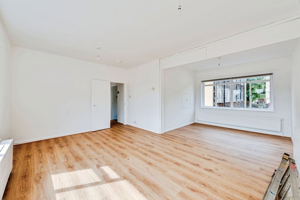 Property photo 1 of 16 Reception Room