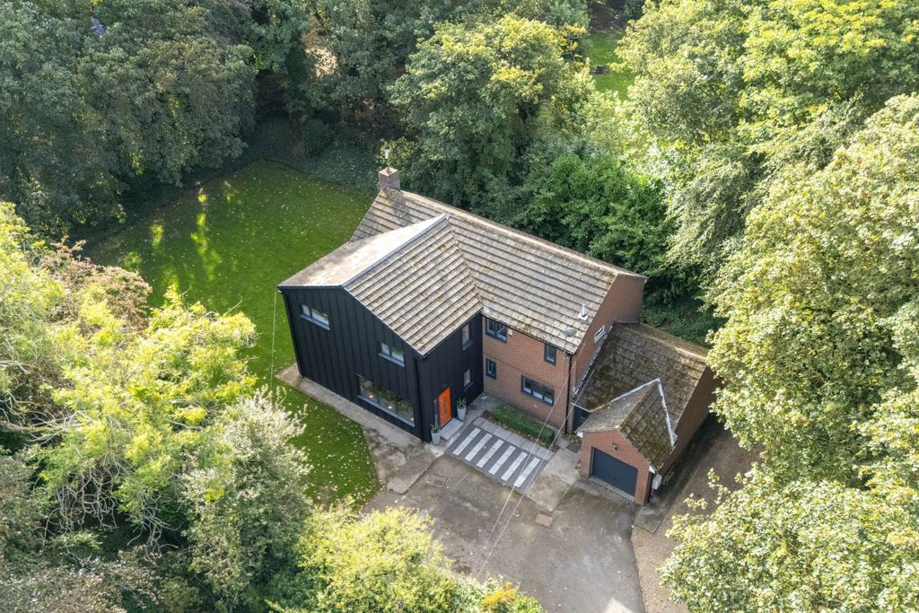 Property photo 3 of 28 Dji_20260915095014_0119_D