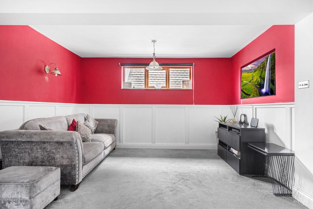 Property photo 3 of 18 3894957