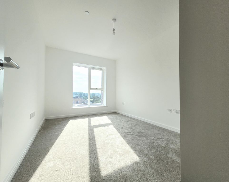 Property photo 3 of 8 Image