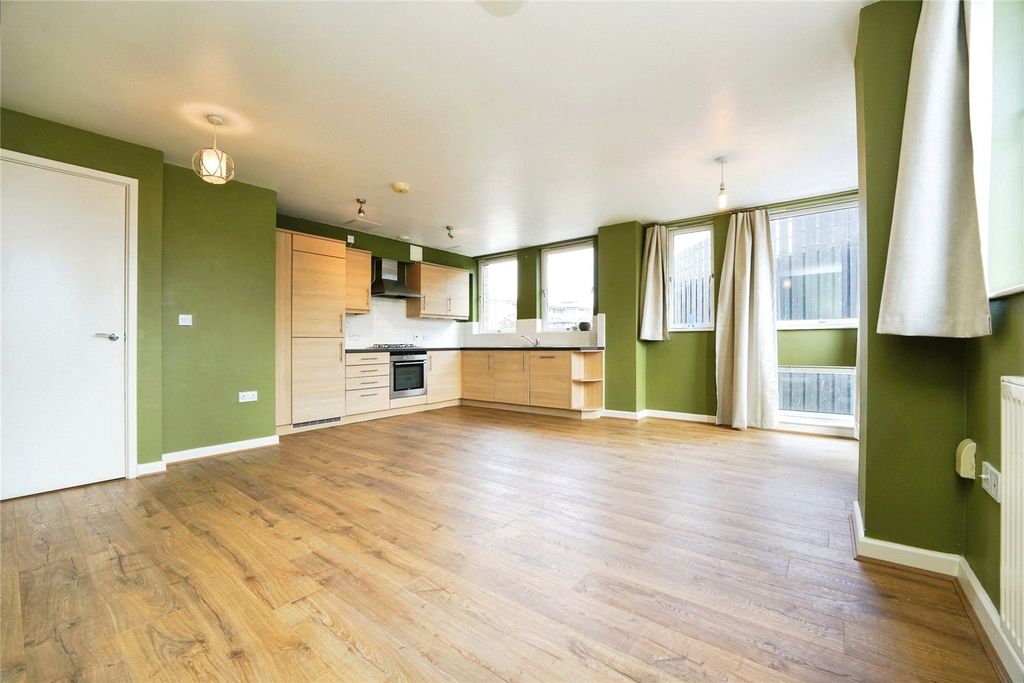 Property photo 2 of 10 Picture No. 08