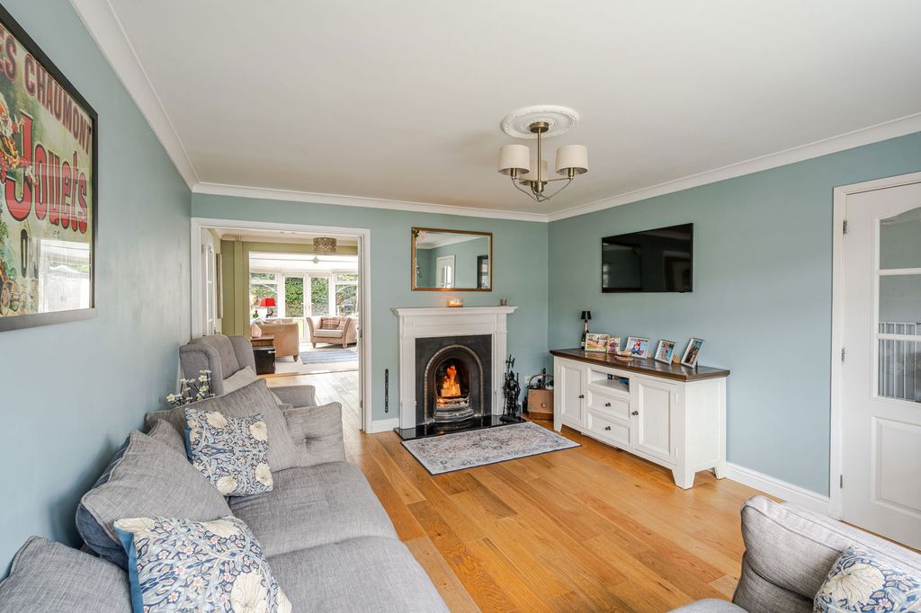 Property photo 3 of 12