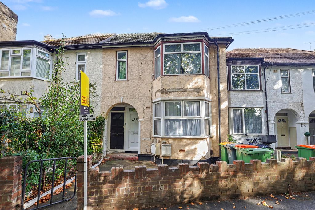 Property photo 1 of 16 Ground Floor Flat, 333 Church Road, Manor Park, London E12 6Ht