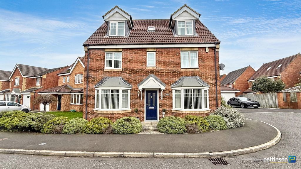 Property photo 1 of 52