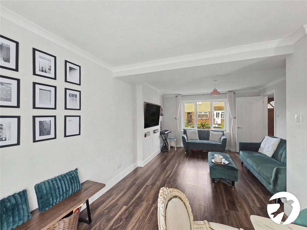 Property photo 3 of 16 Picture No. 02