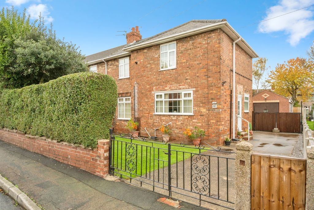 Property photo 1 of 16 Front