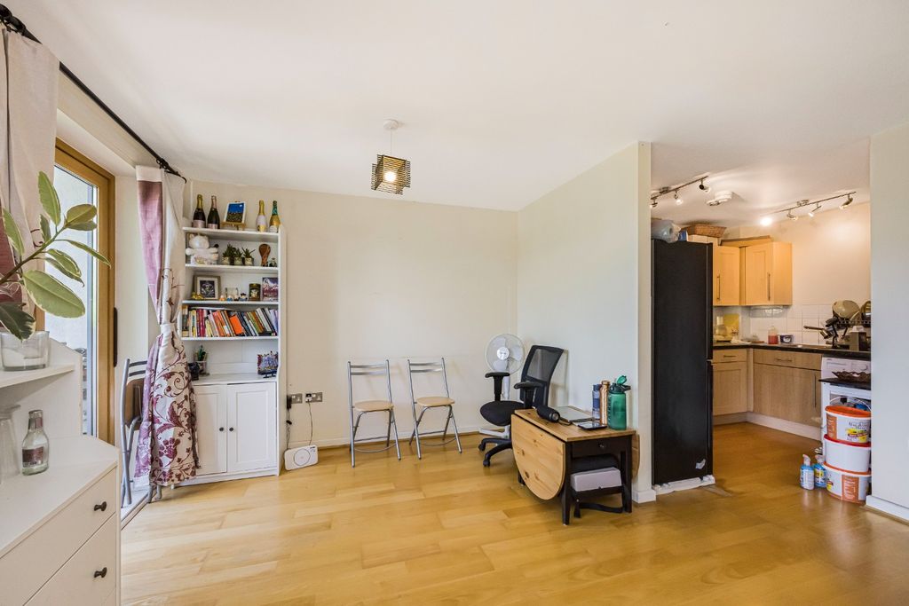 Property photo 3 of 11 2719885