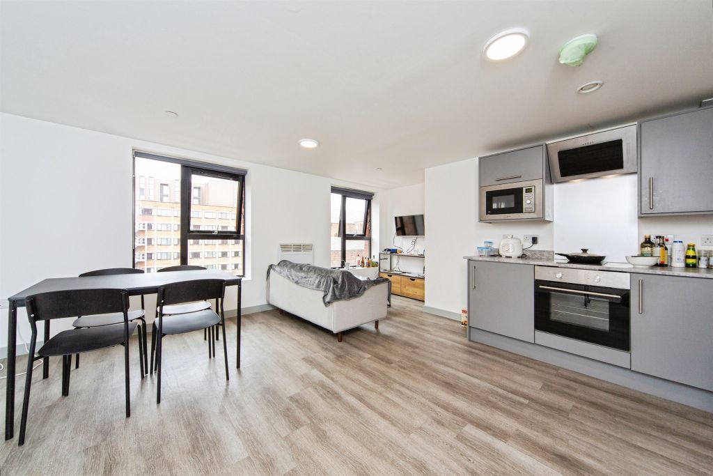 Property photo 3 of 13