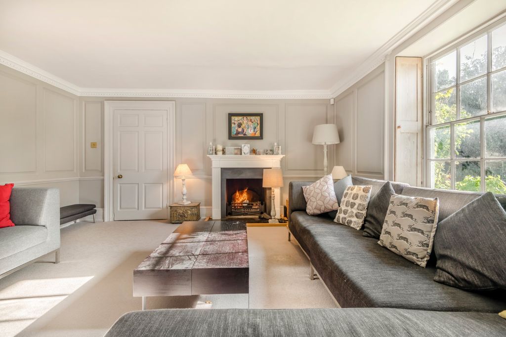 Property photo 2 of 26 Drawing Room