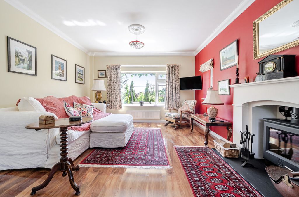 Property photo 3 of 31 1482328-17-6A3Eb2...