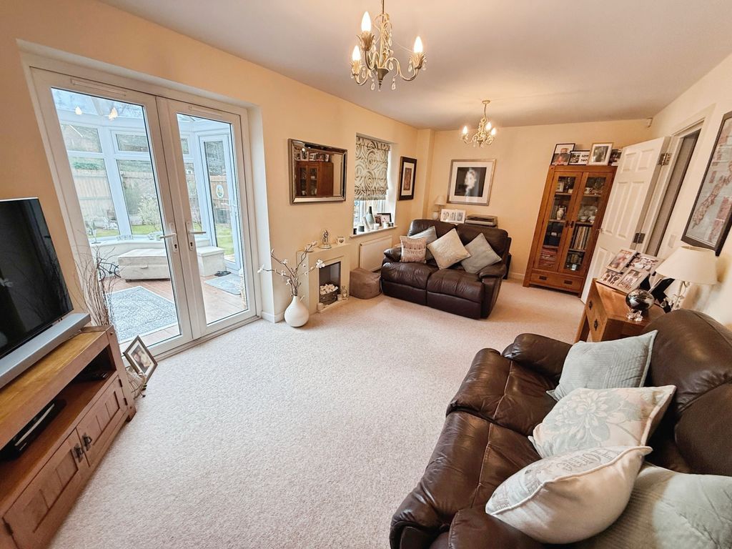 Property photo 2 of 18