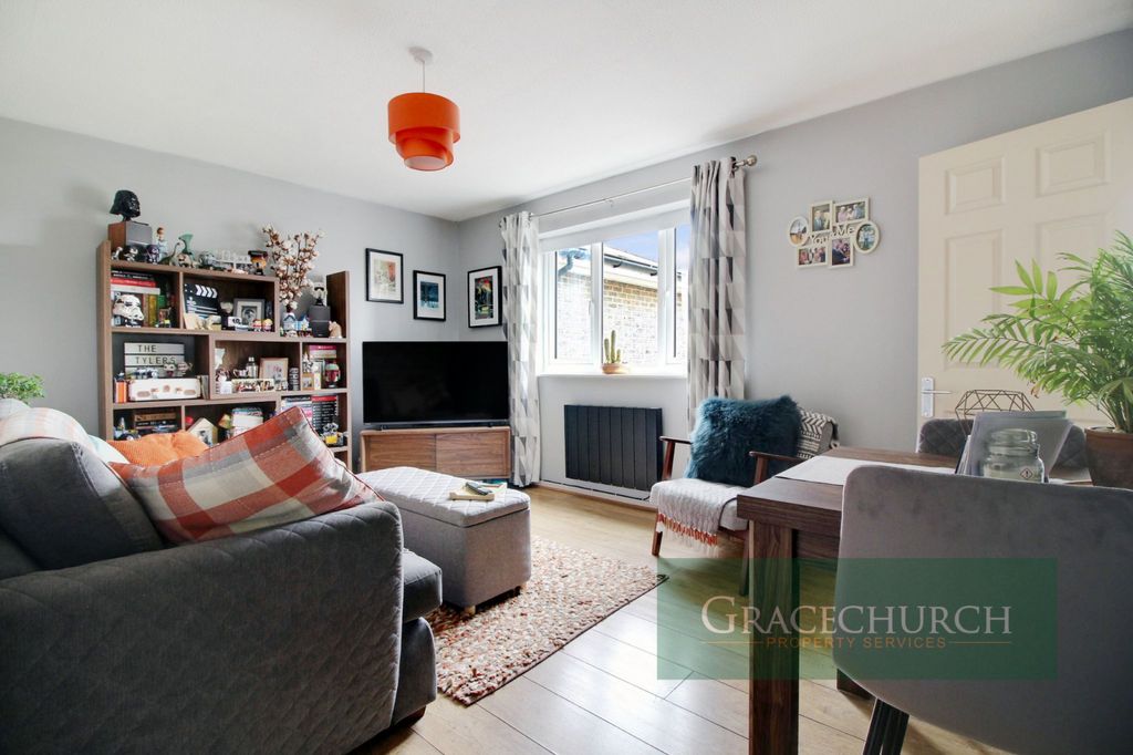 Property photo 3 of 12 Gallery