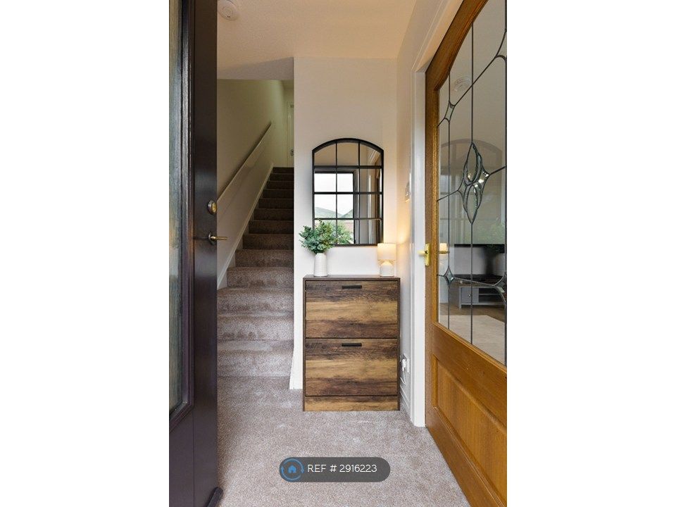 Property photo 2 of 12 Entrance