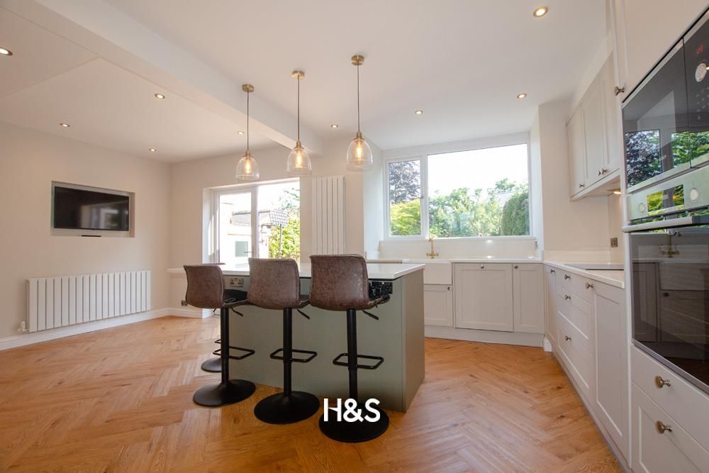 Property photo 2 of 13 18 Ulleries - Kitchen1.Jpg