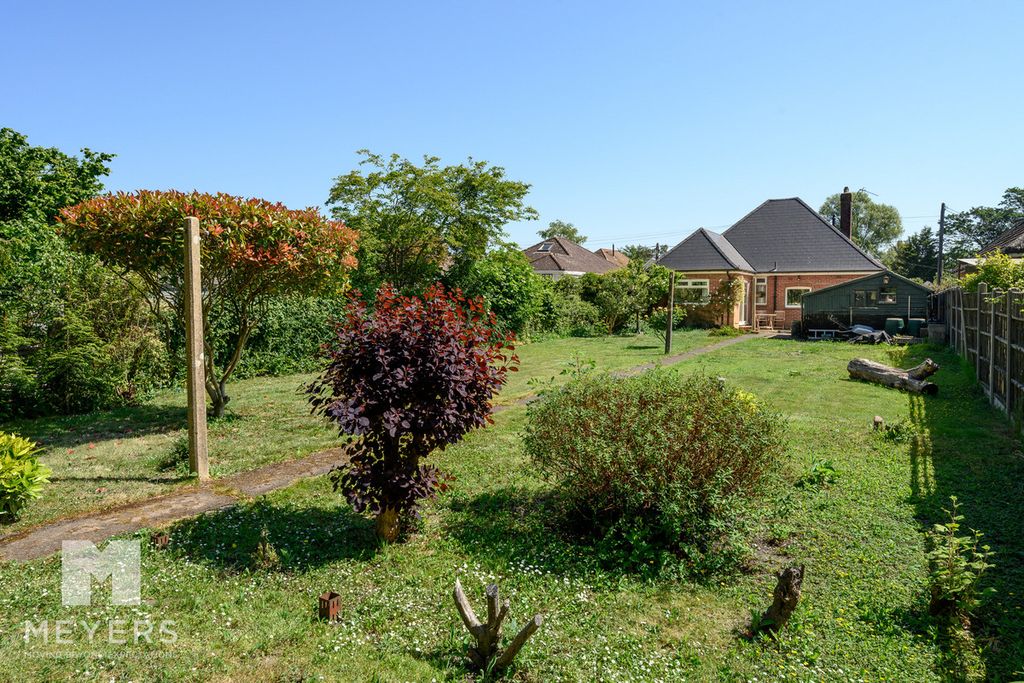 Property photo 2 of 18